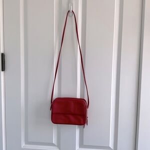 Women’s Giani Bernini Red Leather Crossbody Bag